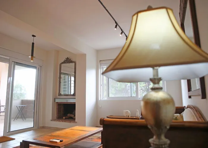 Sunset Spacious Maisonette With Pool