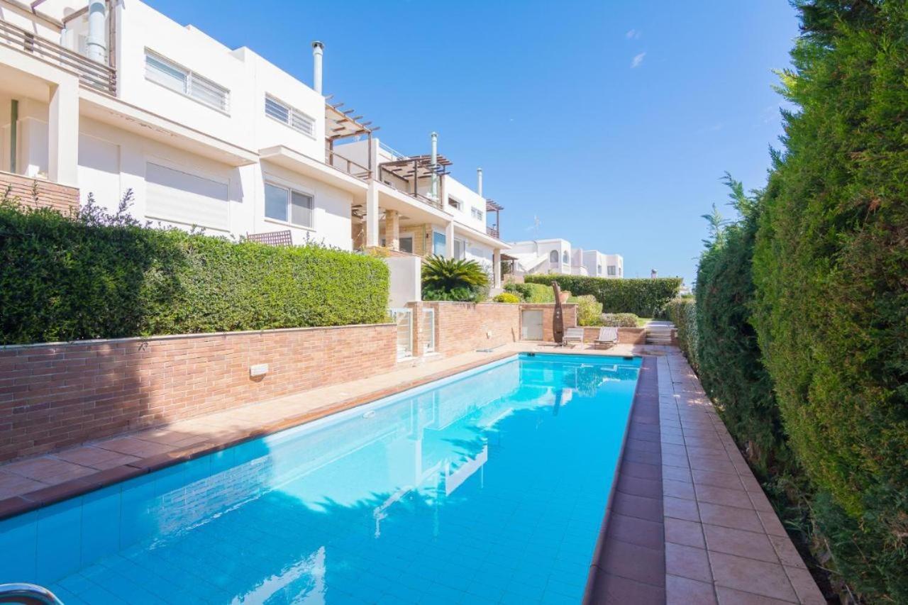 Sunset Spacious Maisonette With Pool